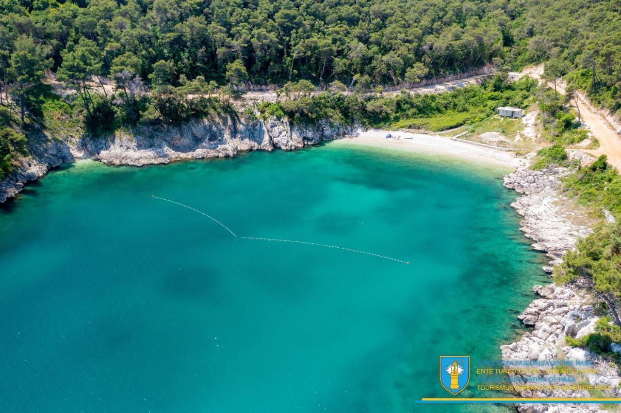 Vilă Amber Yourcroatiaholiday *