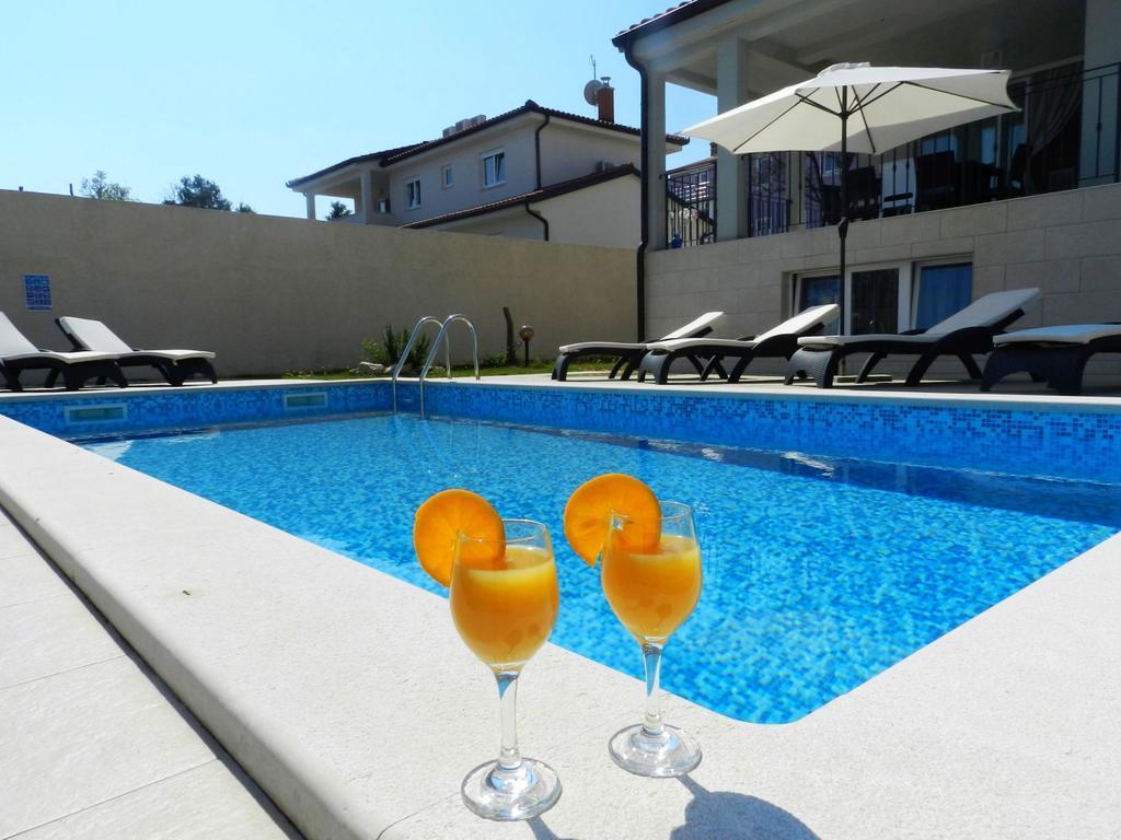 Amber Yourcroatiaholiday Villa